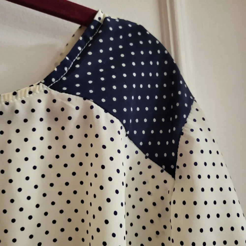 ZARA BASIC Polka Dot V-Neck Blouse with Contrast Shoulder Detail - Large. - Picture 5 of 8